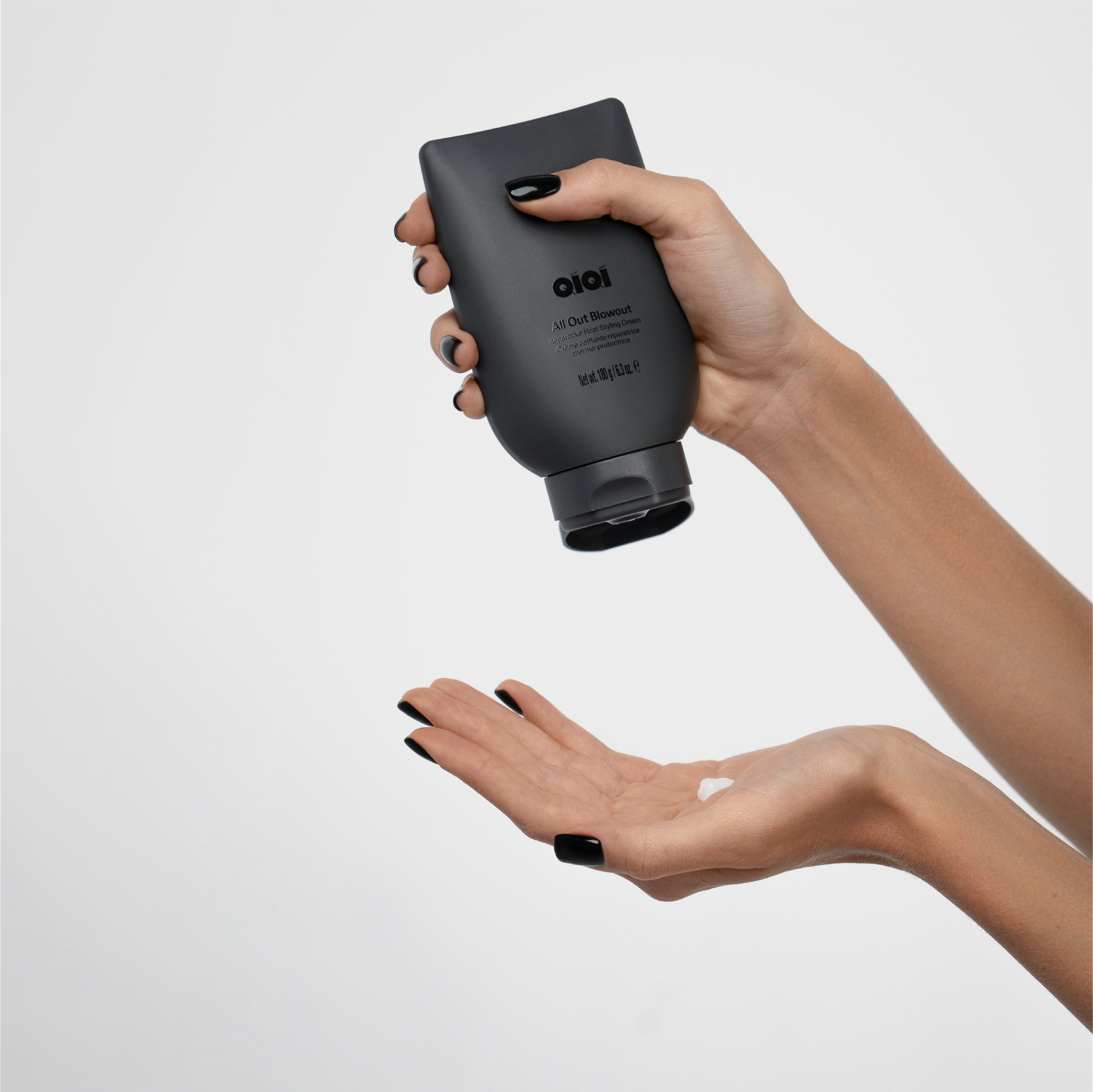 QiQi All Out Blowout Cream 180g heat-protective styling product photograph