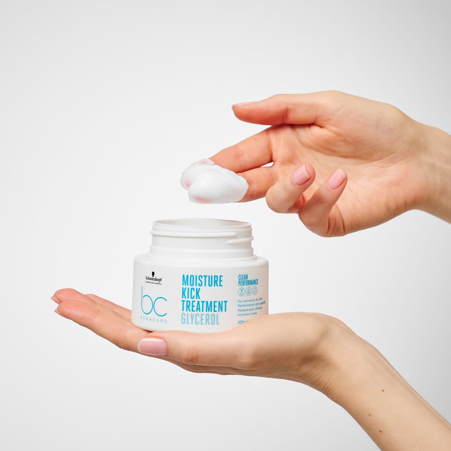 Schwarzkopf Moisture Kick Hair Treatment: Hydrating Dry Hair with Glycerol