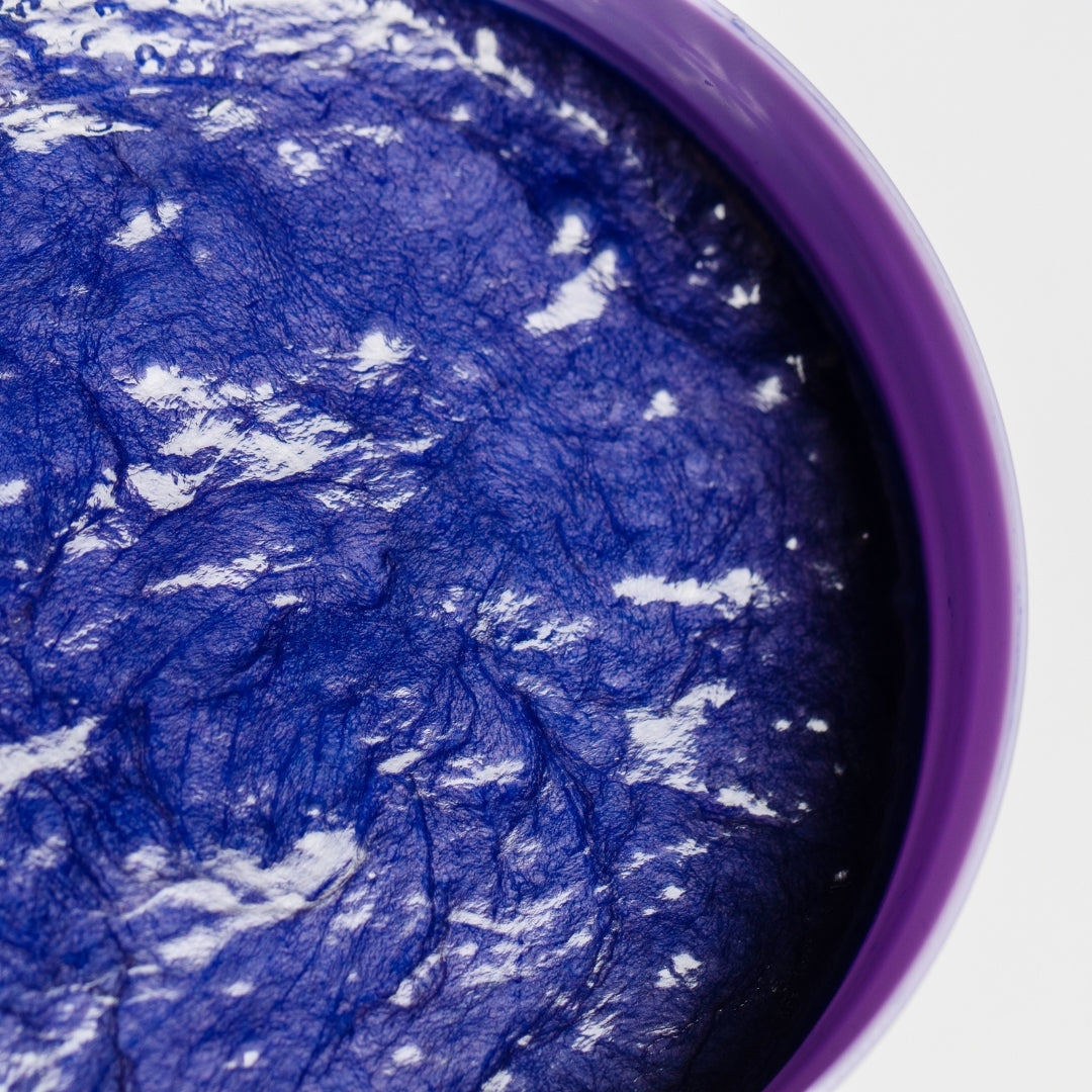 Official product and benefits graphic for Quick Grow Blonde Icon Violet Treatment Masque 220ml
