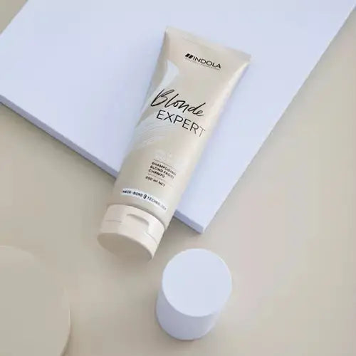 Indola Blonde Expert Insta Cool Shampoo - Neutralize Brassiness for Blonde Hair