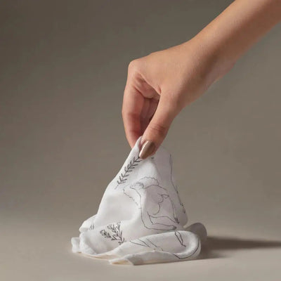 SKOON Bamboo Muslin Cloth for Face Cleansing & Gentle Exfoliation. Soft texture. Perfect for skincare.